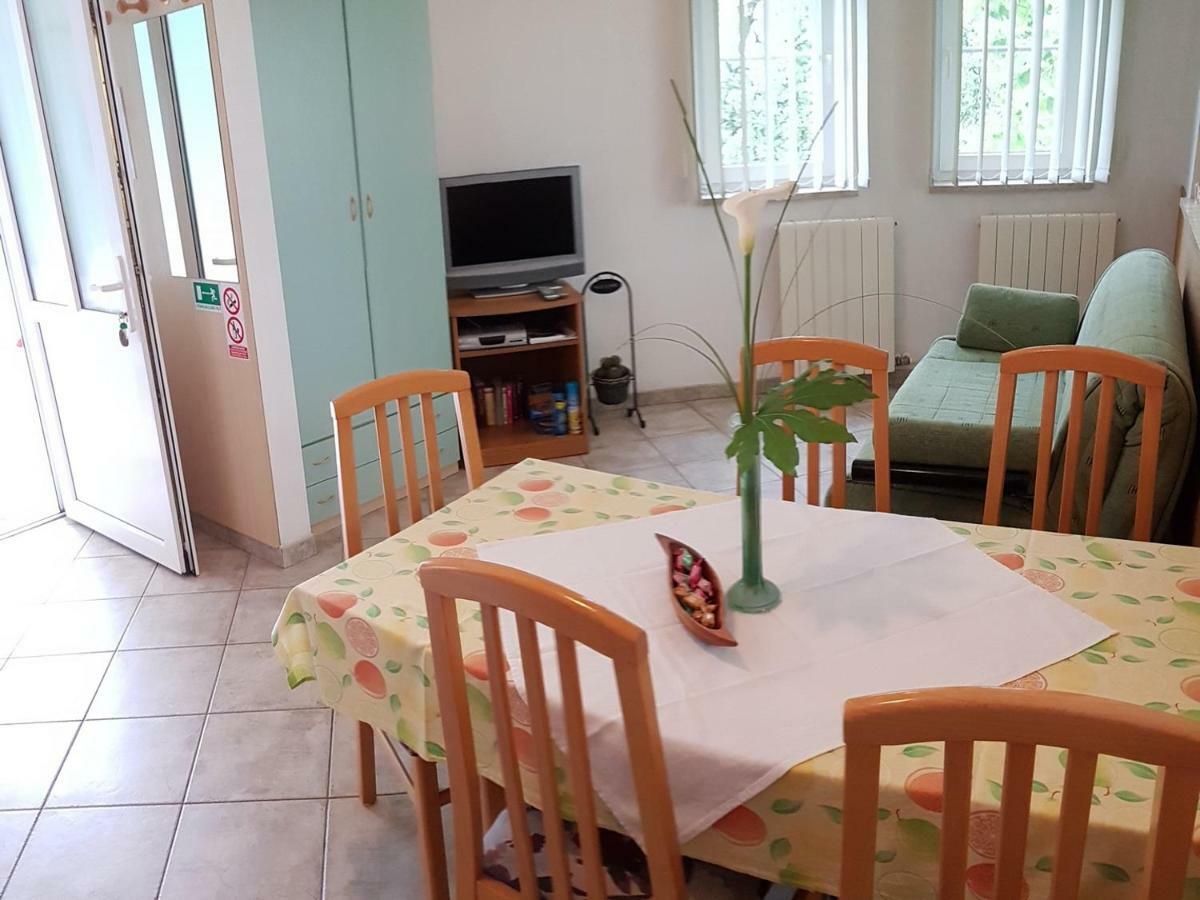 Noela Apartment *